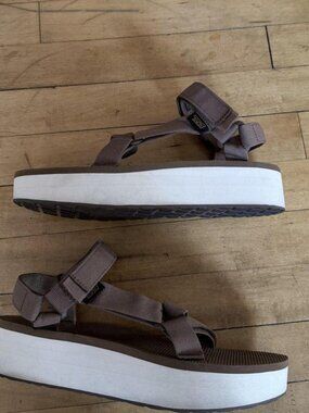 Teva Flatform Universal Sandals Taupe Mauve Platform Sport Sandals Size 10